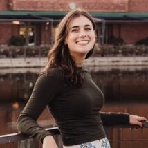 Julia Binswanger headshot