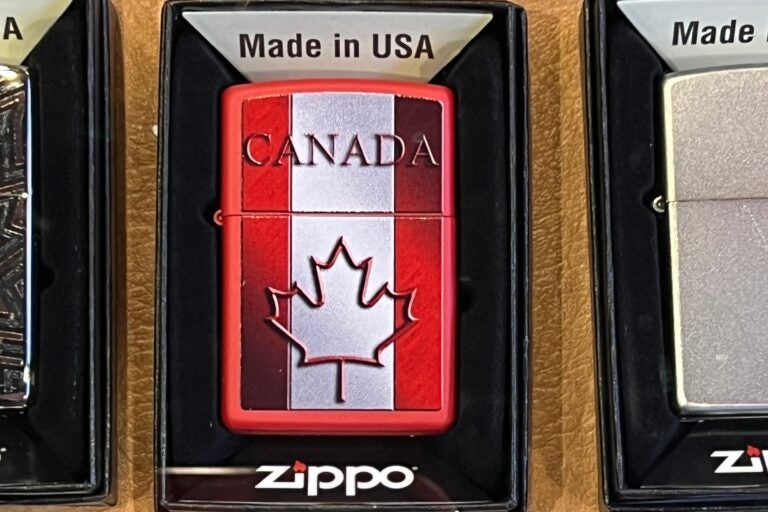 The image shows a lighter from the Pennsylvania-based company Zippo, decorated with the Canadian flag. Many local businesses in the Greater Philadelphia area depend on Canada as a key trading partner. Is our relationship at risk?
(Photo: Andreas Copes)